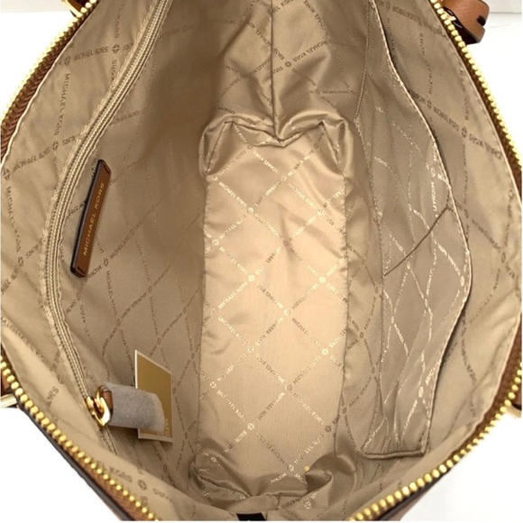 MICHAEL KORS CHARLOTTE LARGE TOP ZIP TOTE BAG LUGGAGE - Picture 10 of 11